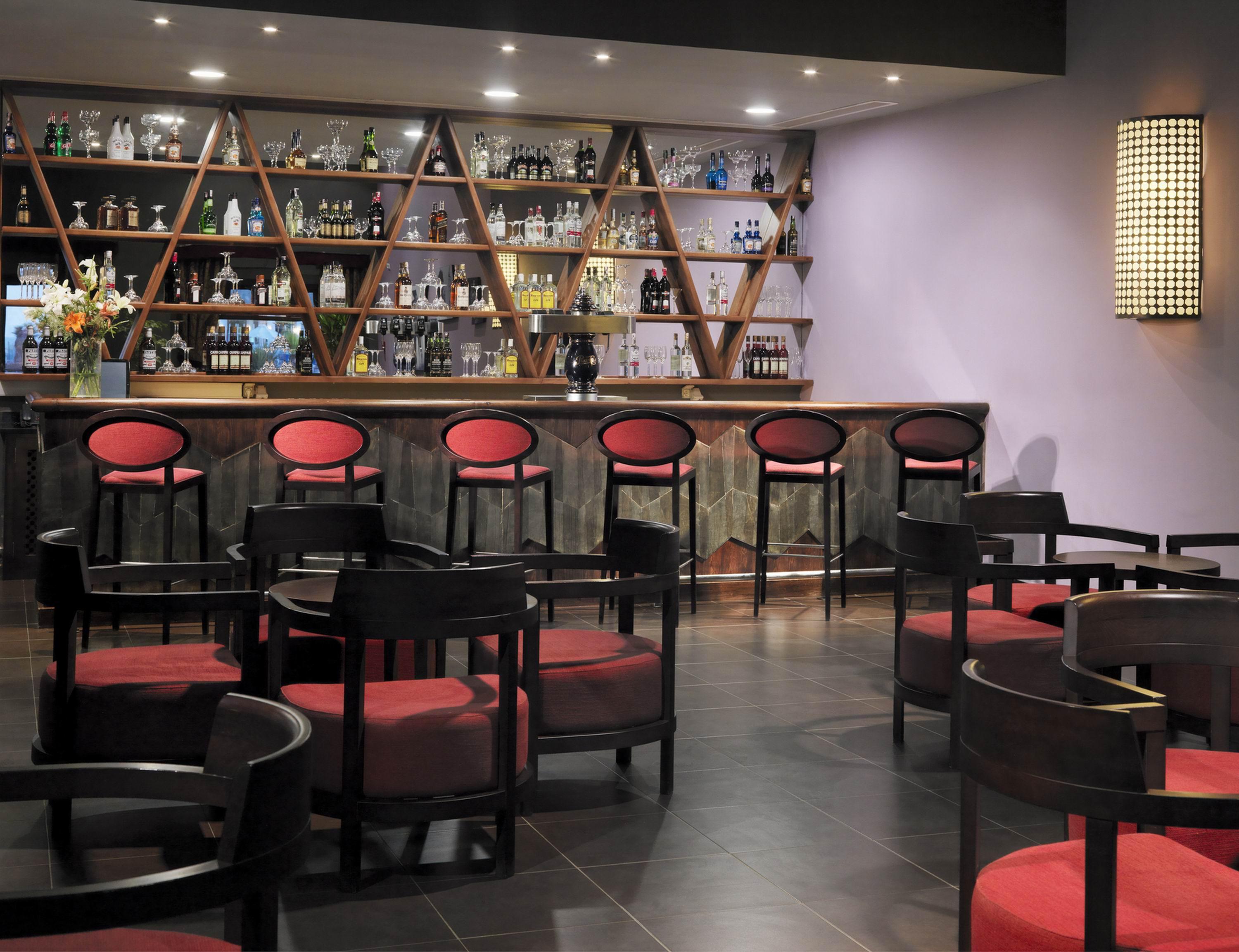 Готель Iberostar Waves Саїдія Екстер'єр фото The bar at the hotel