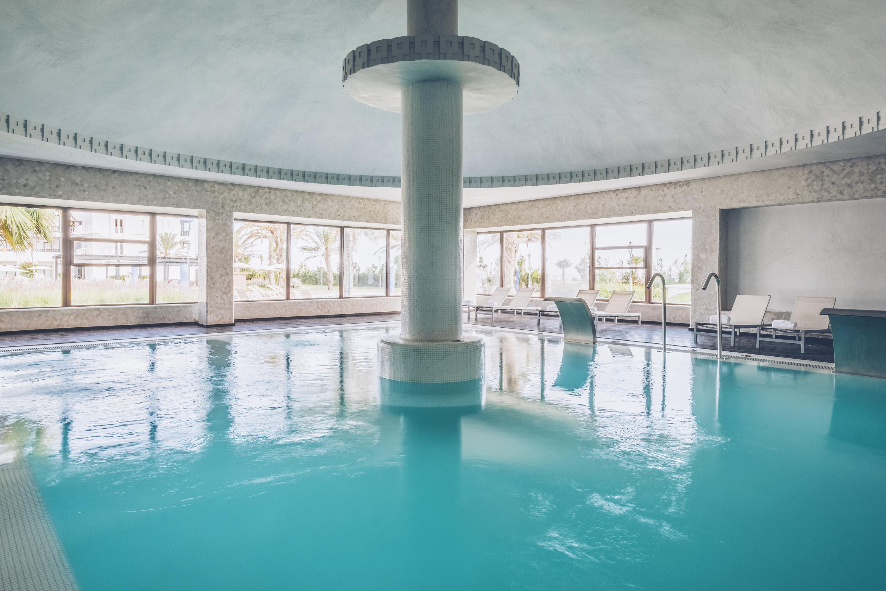 Готель Iberostar Waves Саїдія Екстер'єр фото The swimming pool at the hotel