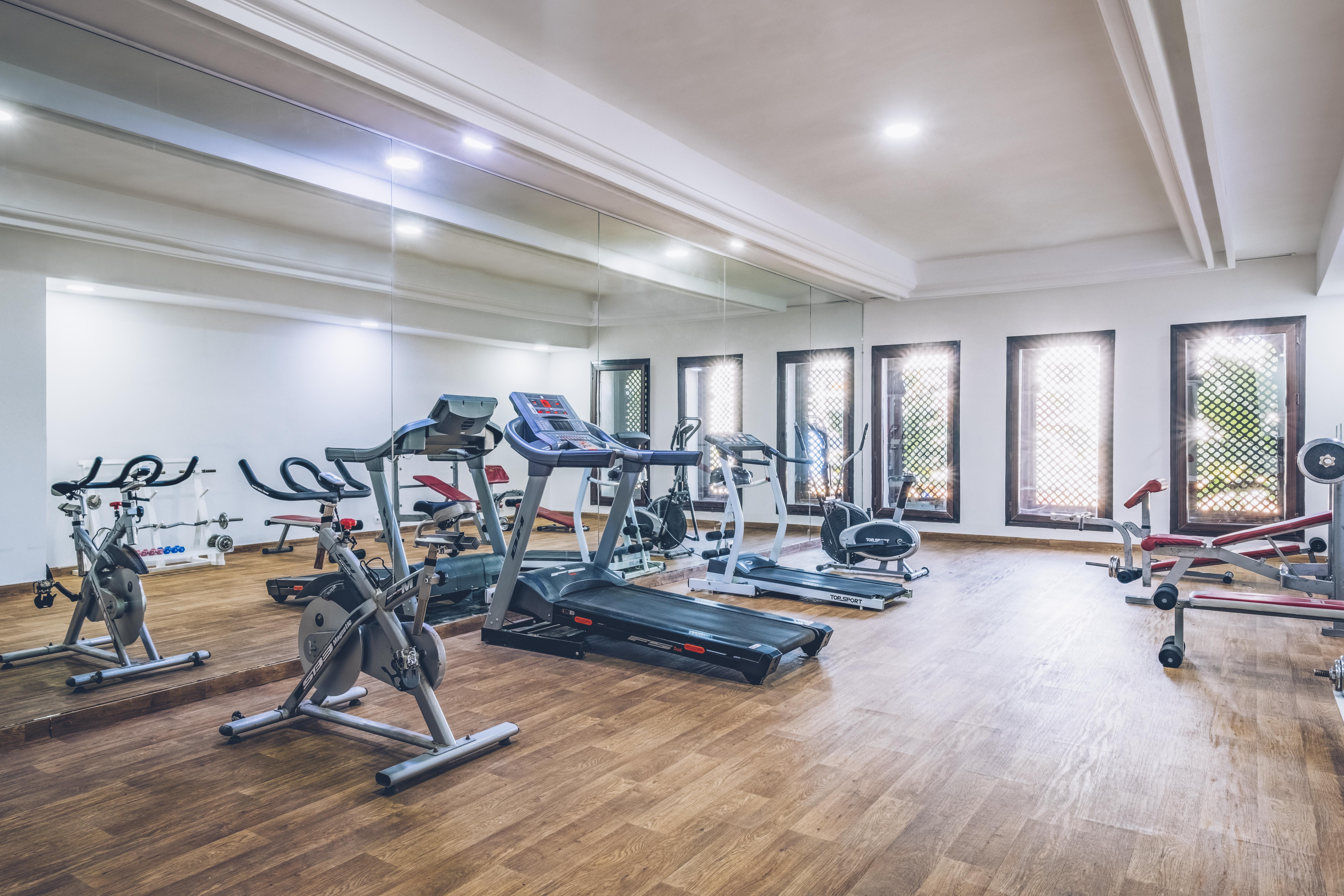 Готель Iberostar Waves Саїдія Екстер'єр фото The gym at the hotel