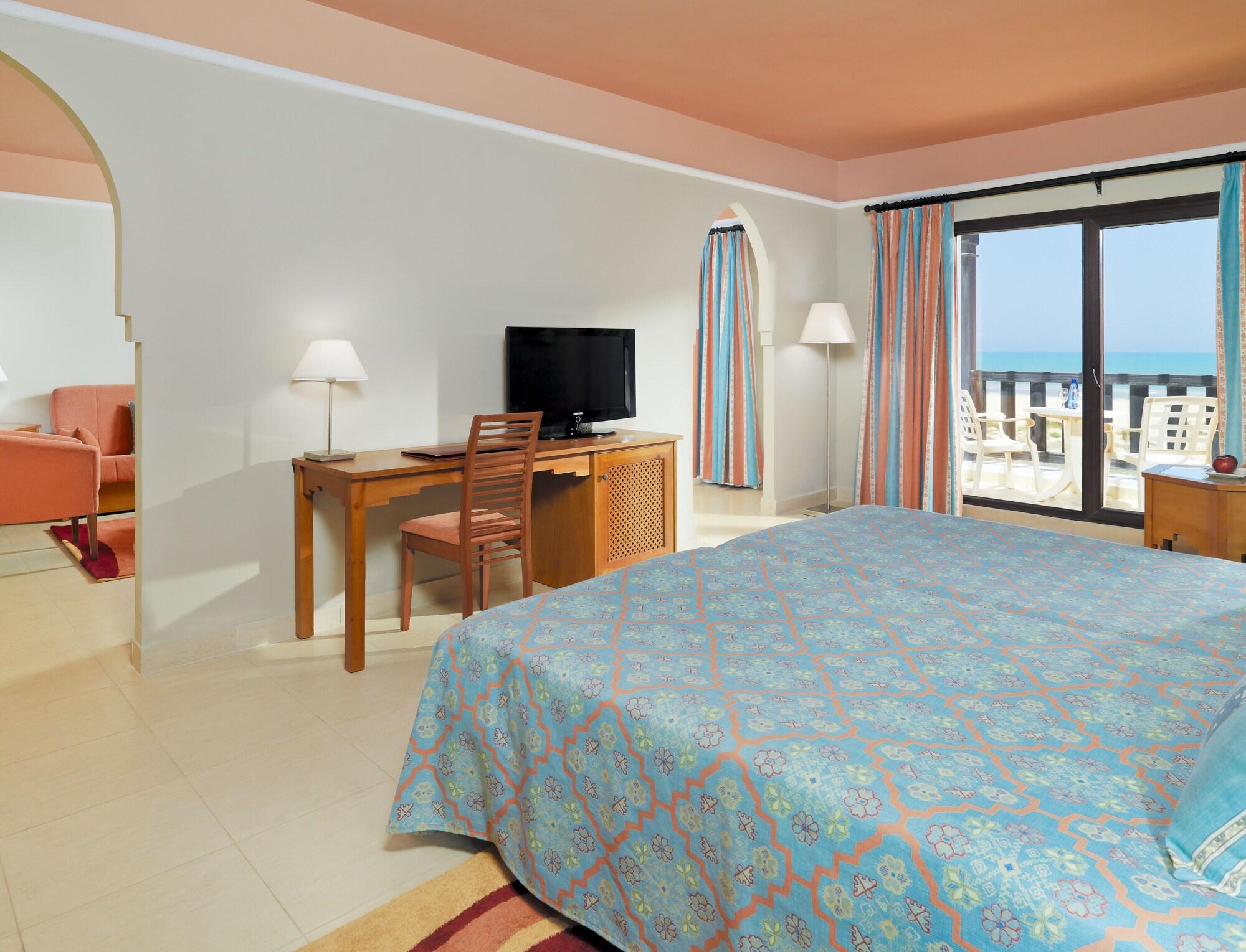Готель Iberostar Waves Саїдія Екстер'єр фото A typical room at the hotel