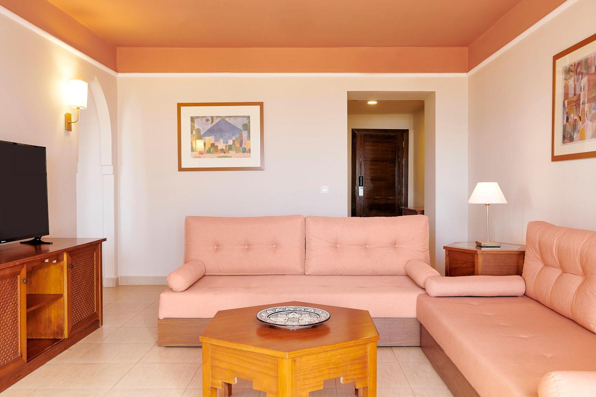 Готель Iberostar Waves Саїдія Екстер'єр фото Living room