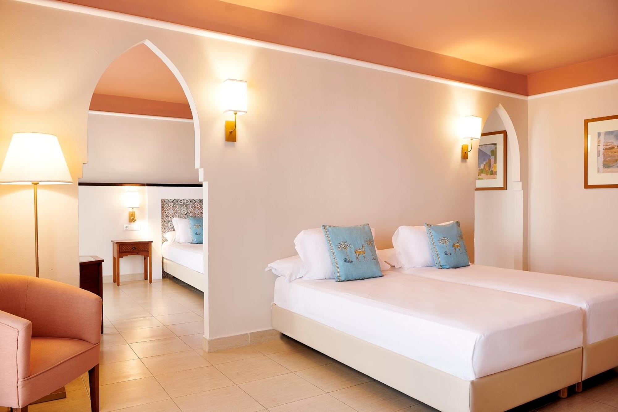Готель Iberostar Waves Саїдія Екстер'єр фото Family room