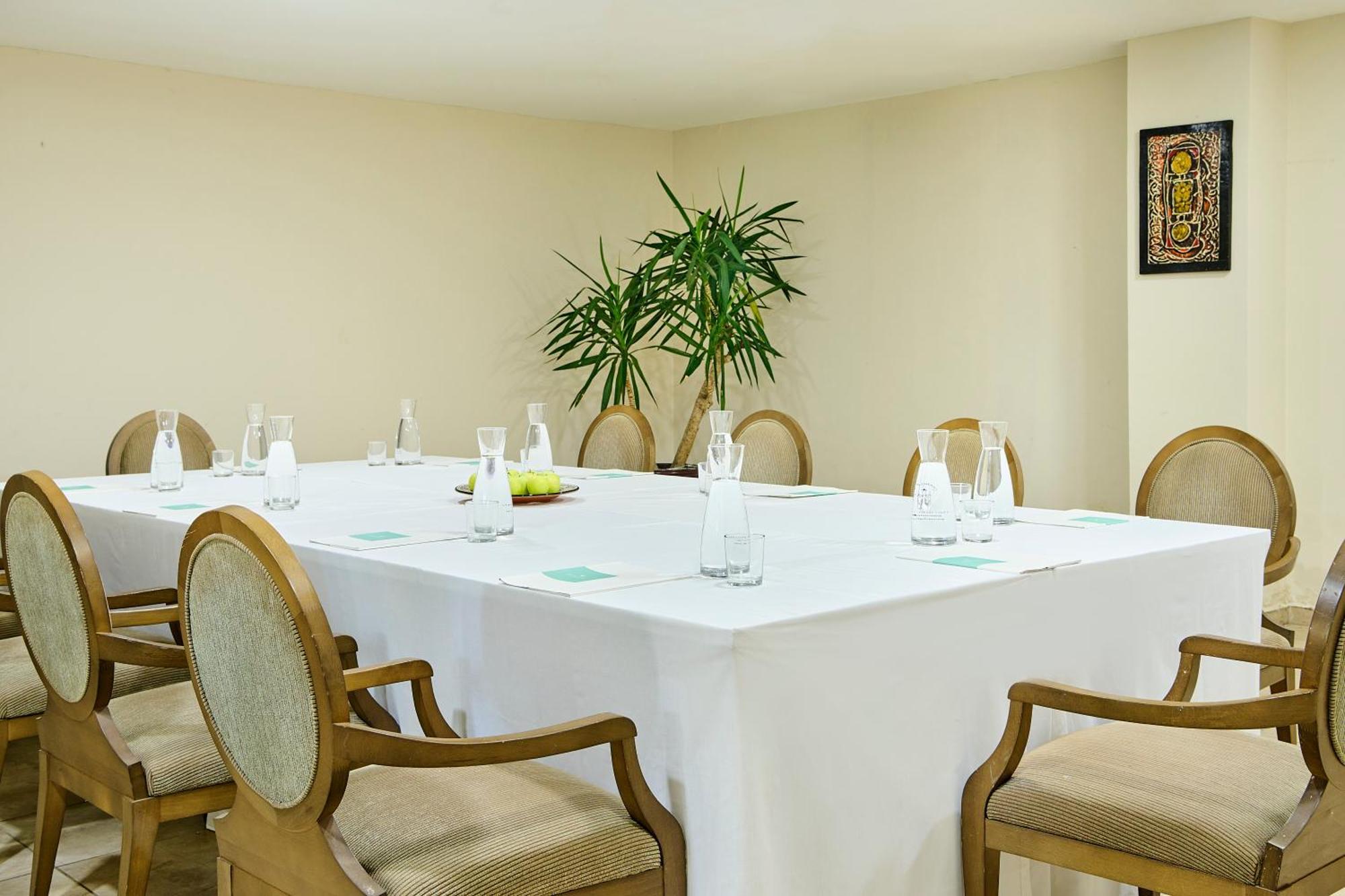 Готель Iberostar Waves Саїдія Екстер'єр фото Meeting room