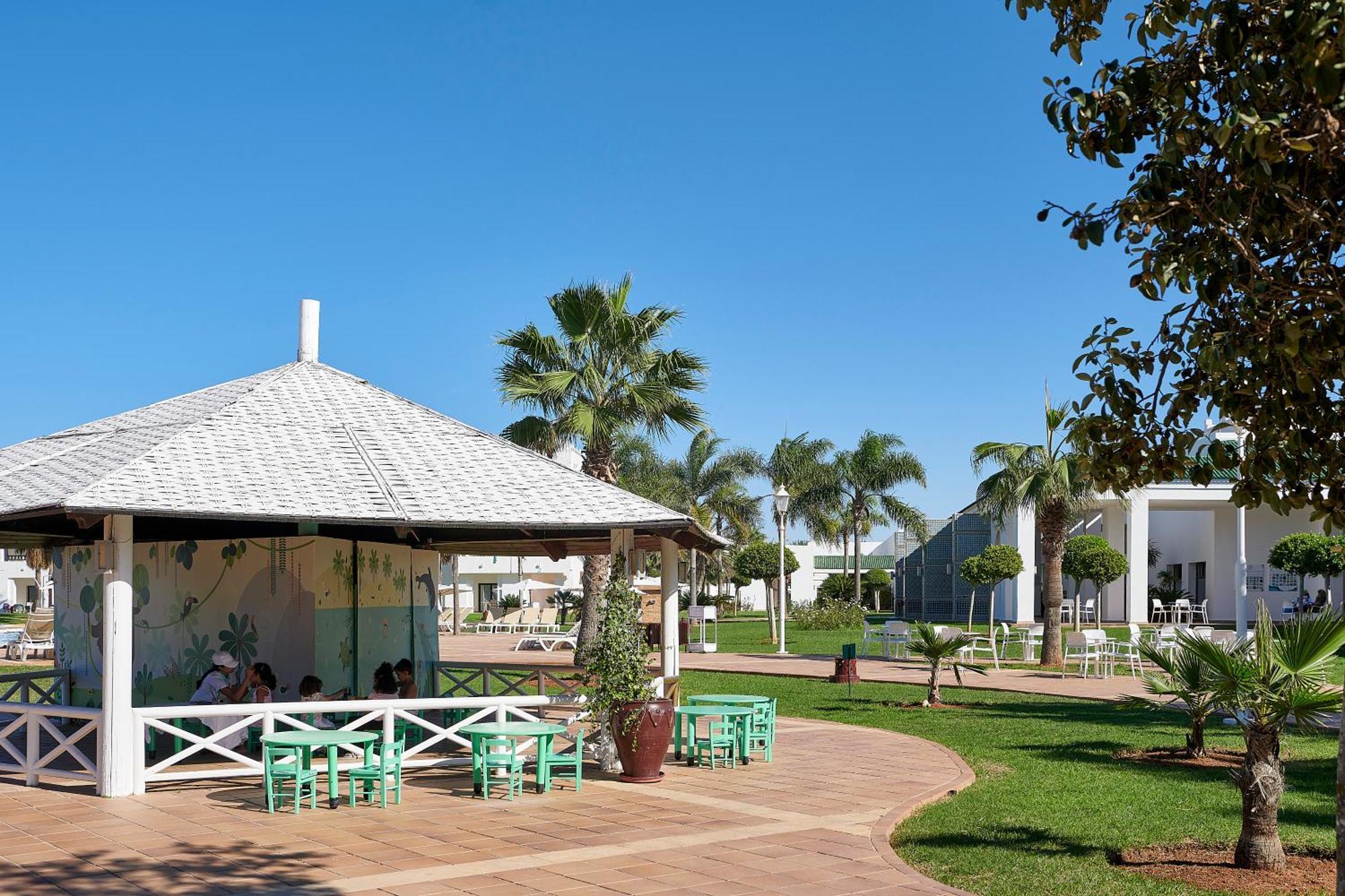 Готель Iberostar Waves Саїдія Екстер'єр фото The campus of the University of Djerba