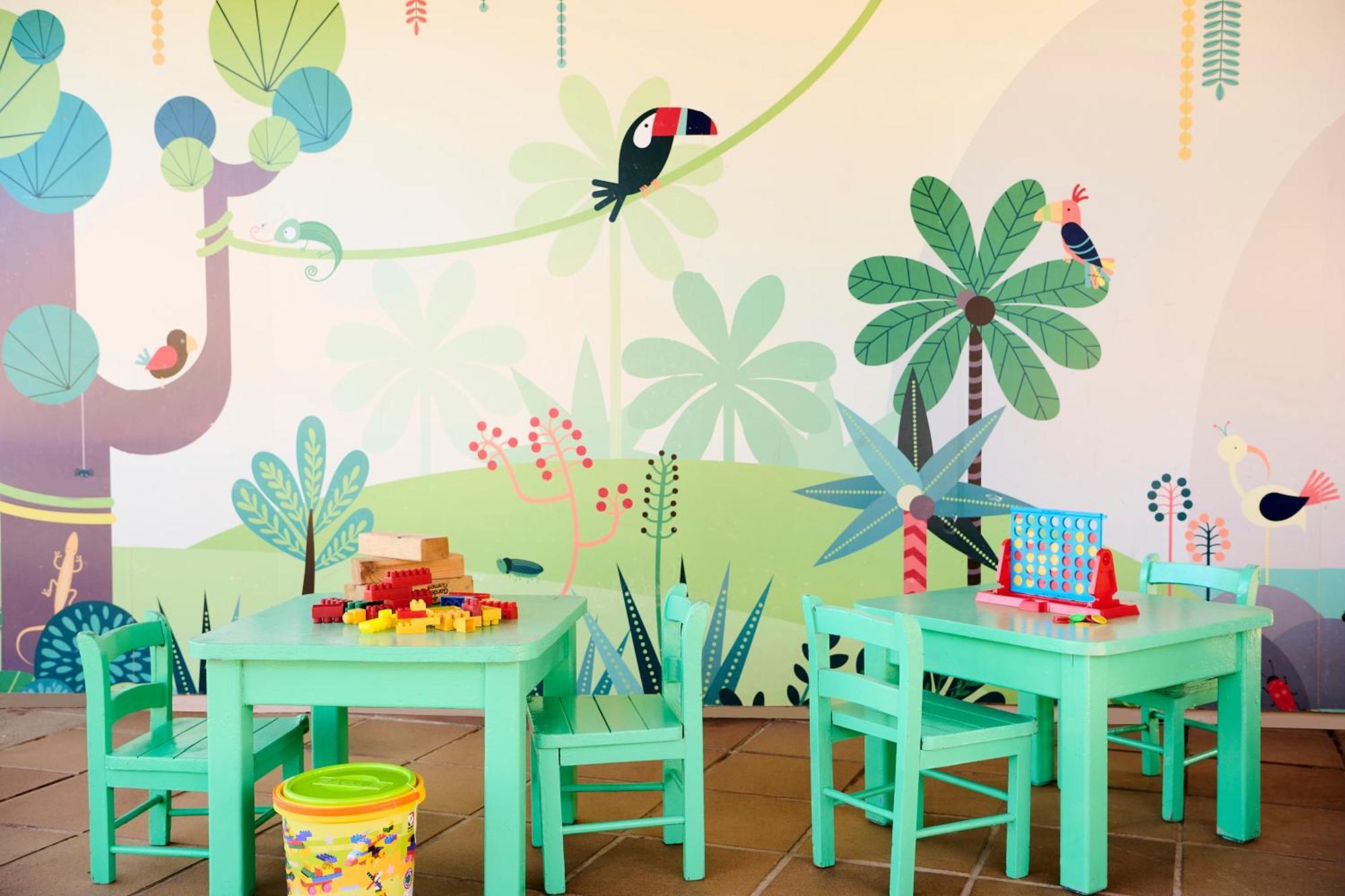 Готель Iberostar Waves Саїдія Екстер'єр фото Childcare centre